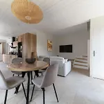 Maison - Maison Design Et Climatisee Avec Jardin Vila *