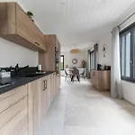 Maison - Maison Design Et Climatisee Avec Jardin Vila *