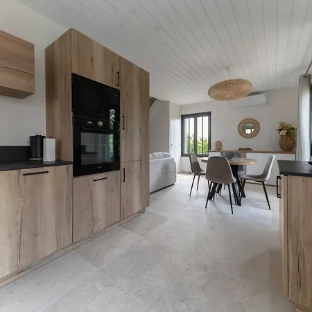 Maison - Maison Design Et Climatisee Avec Jardin 빌라